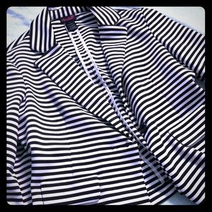 Cute light weight blazer